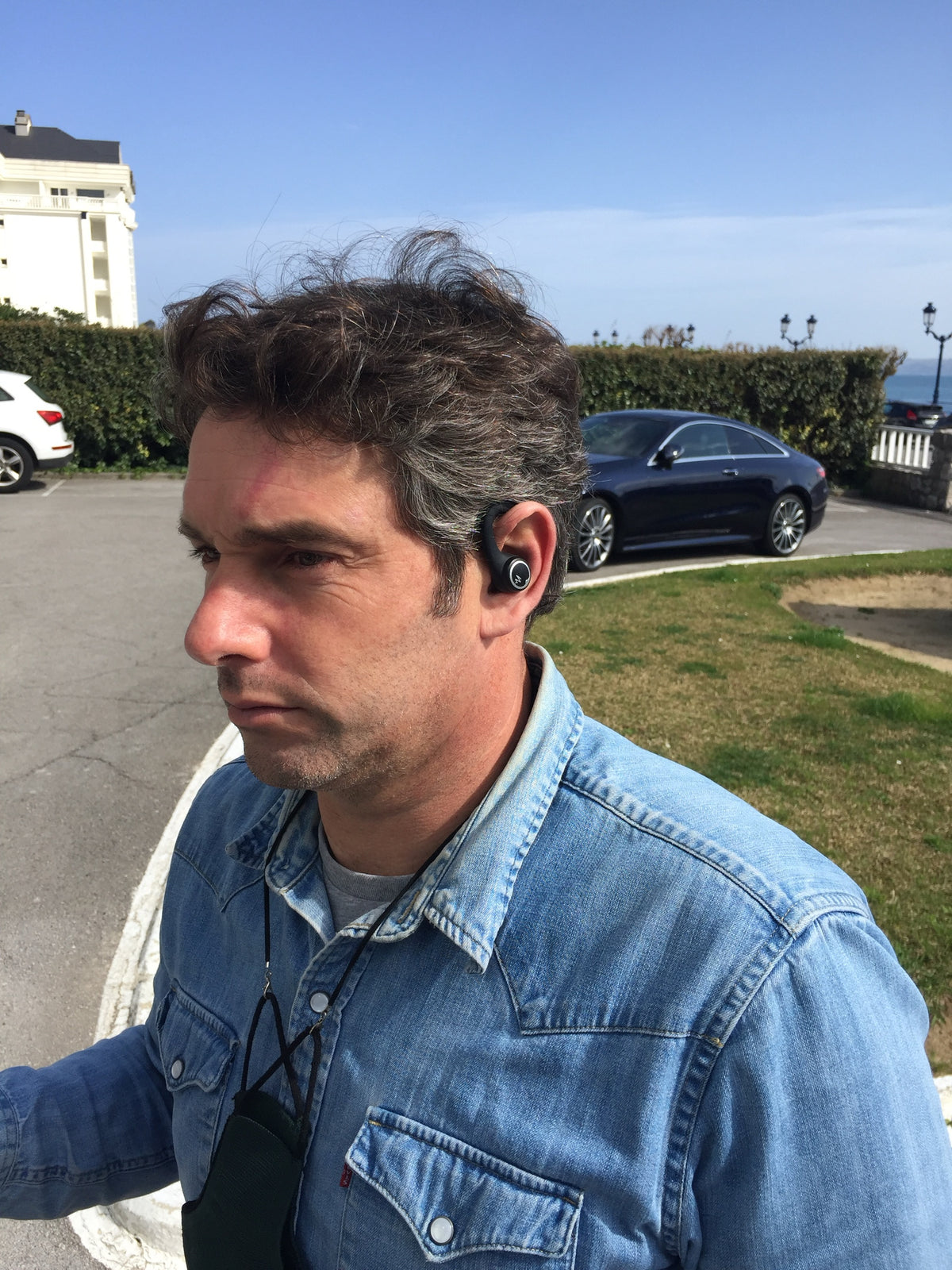 M14 Earphones - EB1000107
