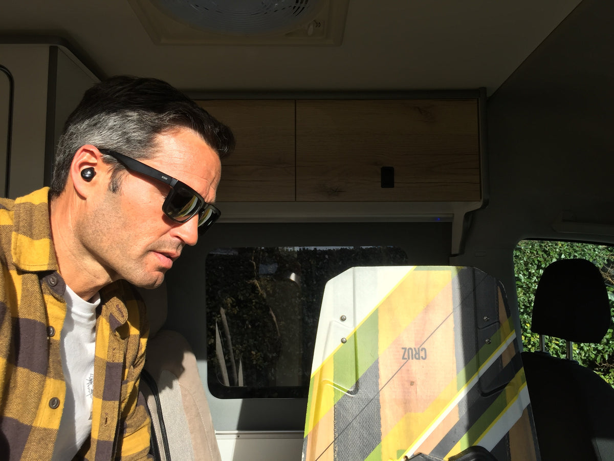 M15 Earphones - EB1000108