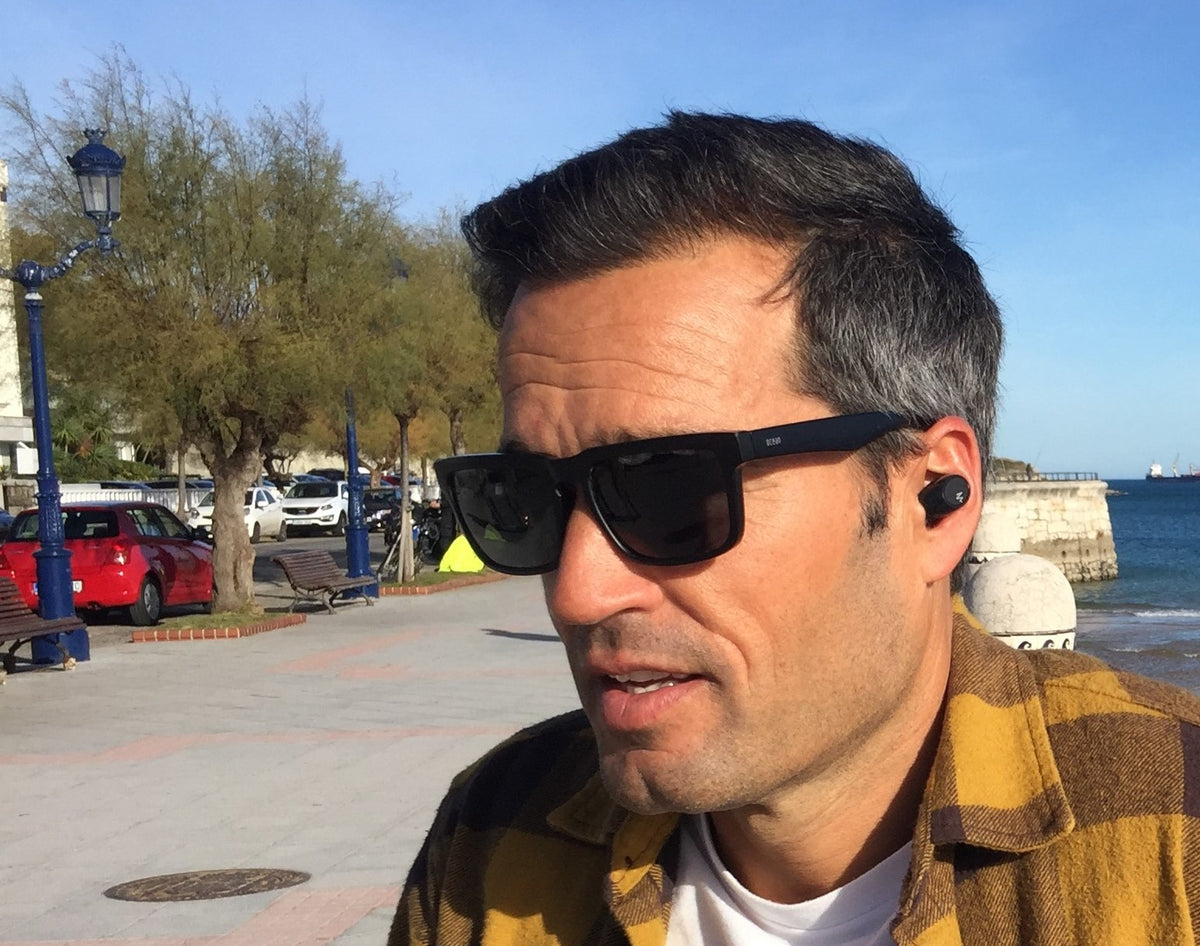 M15 Earphones - EB1000108