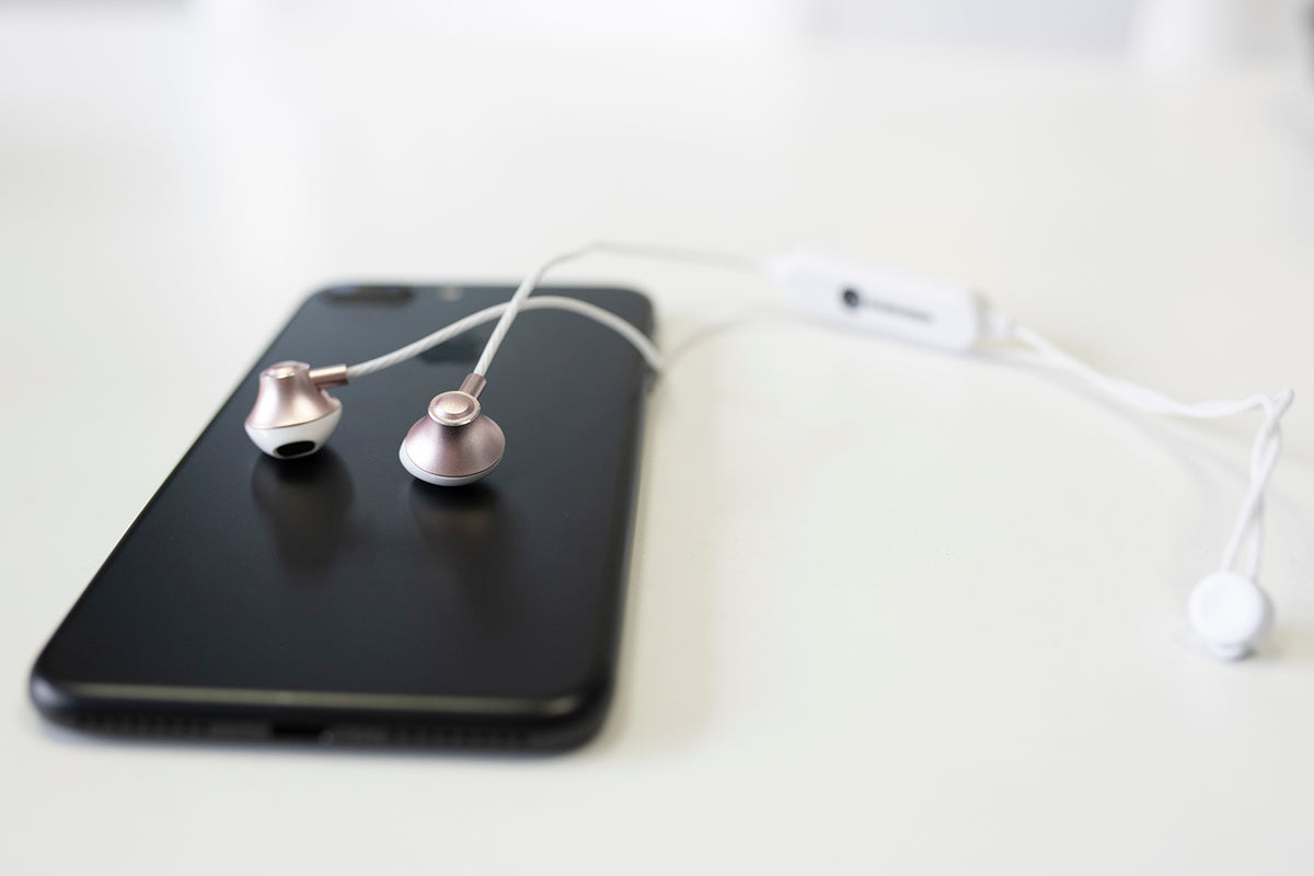 M6 Earphones - EB1000201