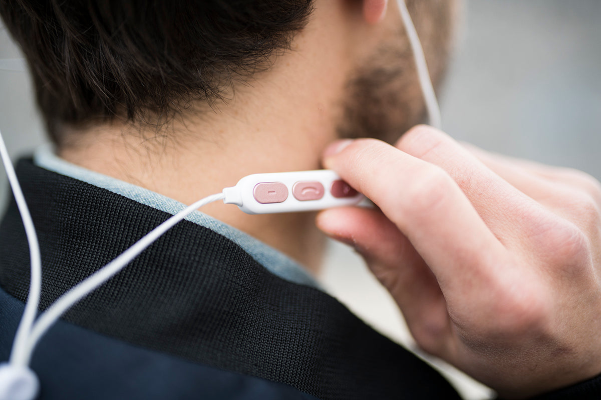 M6 Earphones - EB1000201