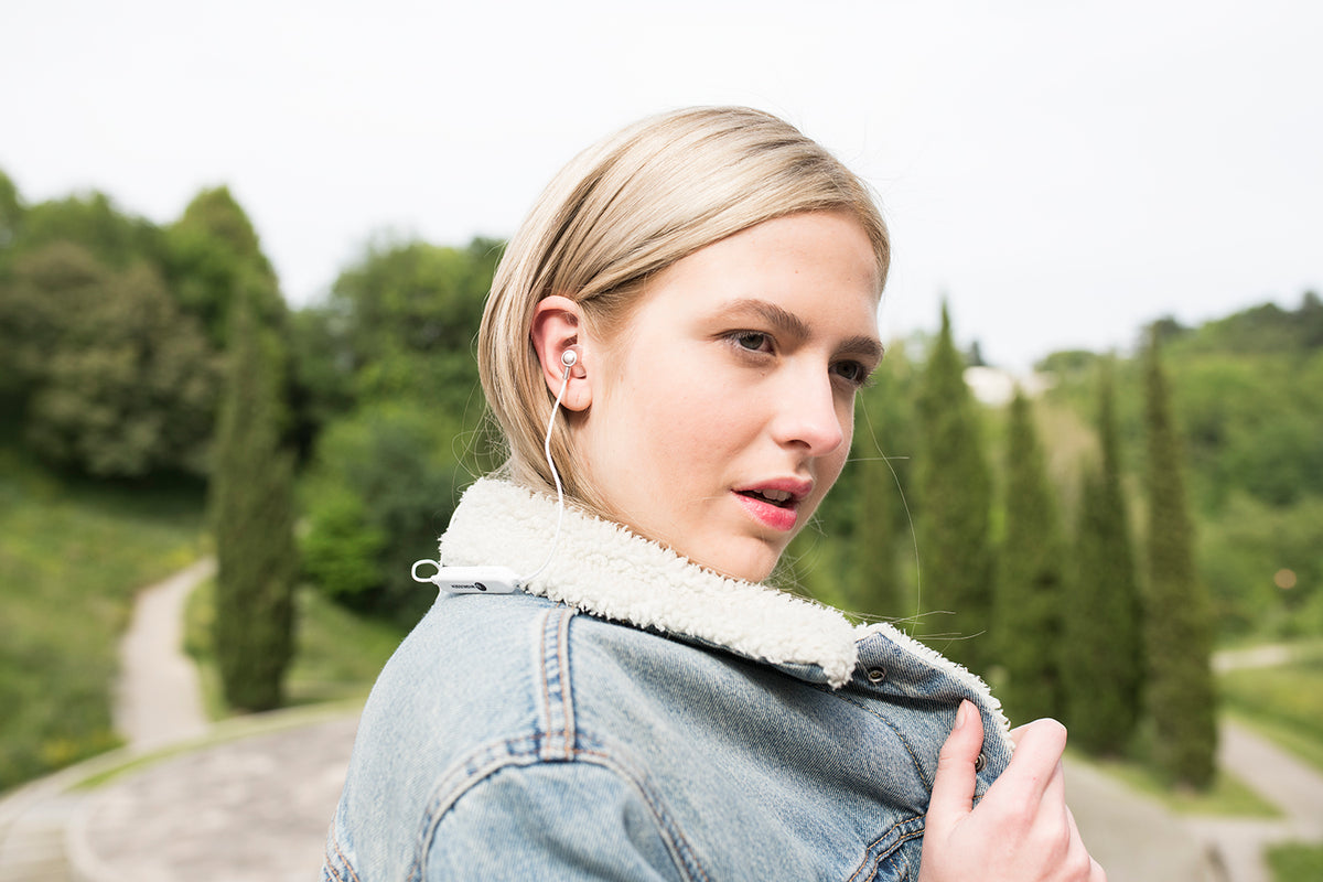 M6 Earphones - EB1000201