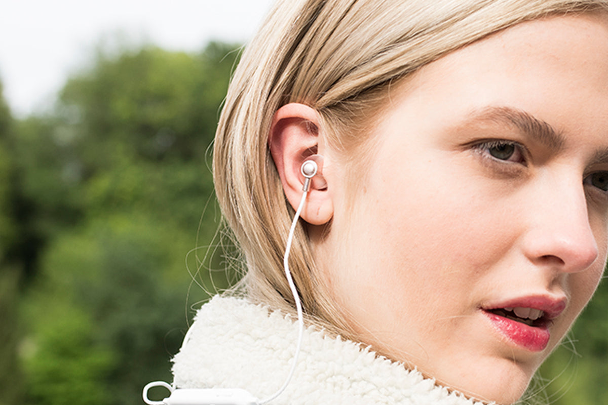 M6 Earphones - EB1000201