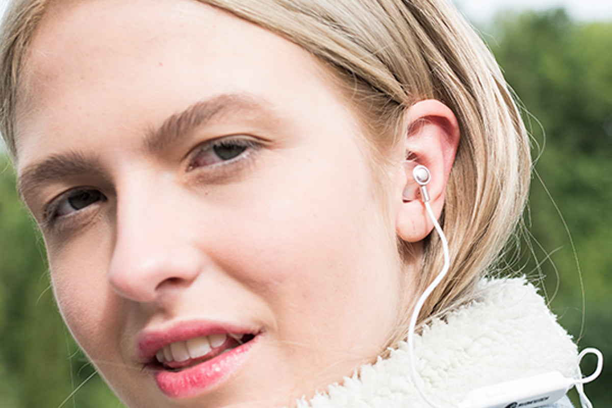M6 Earphones - EB1000201