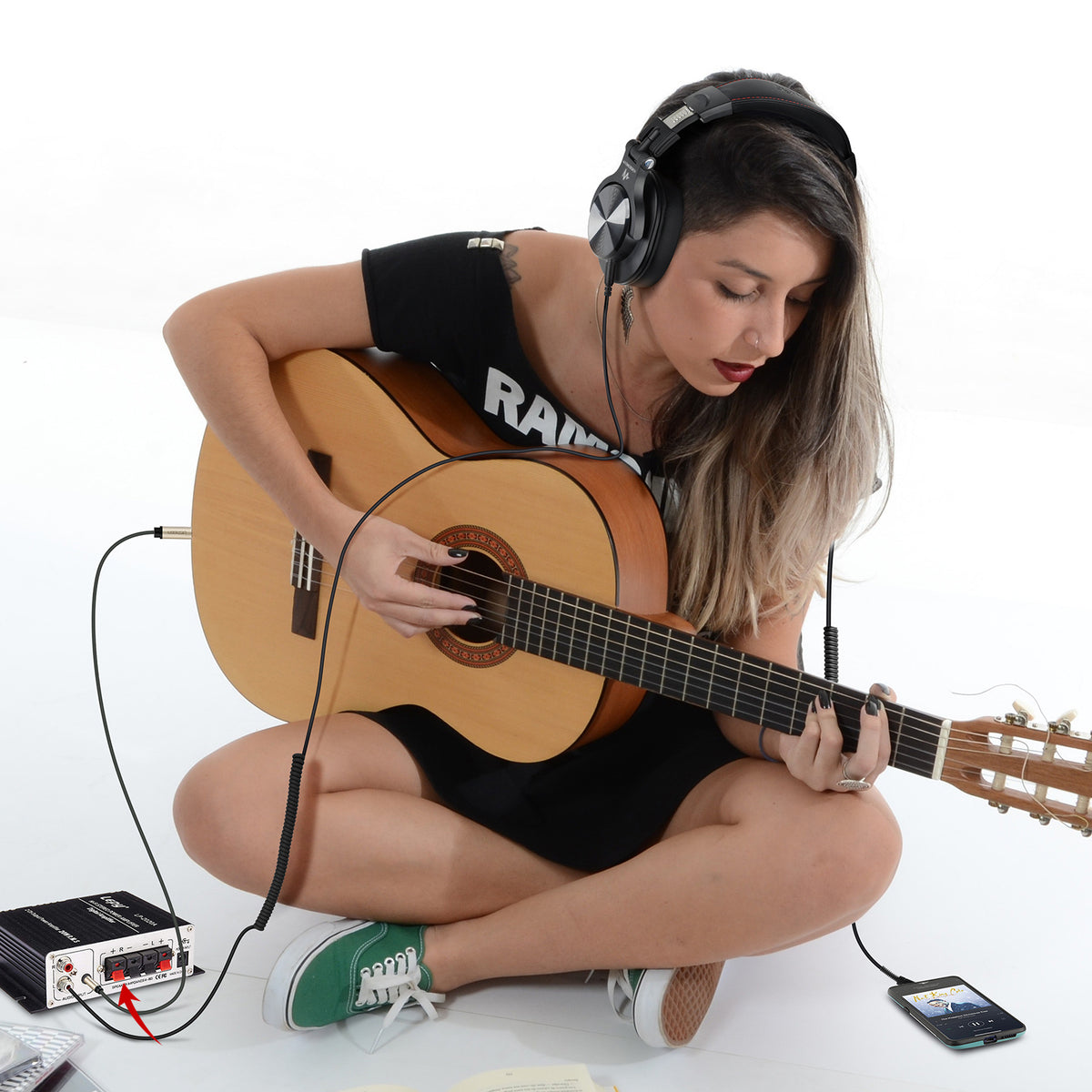 H6 Headphones - HB2000102